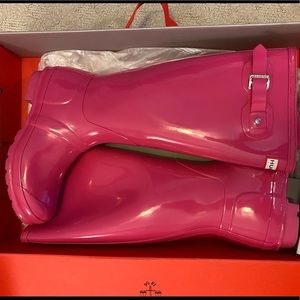 Hot pink Hunter rain boots